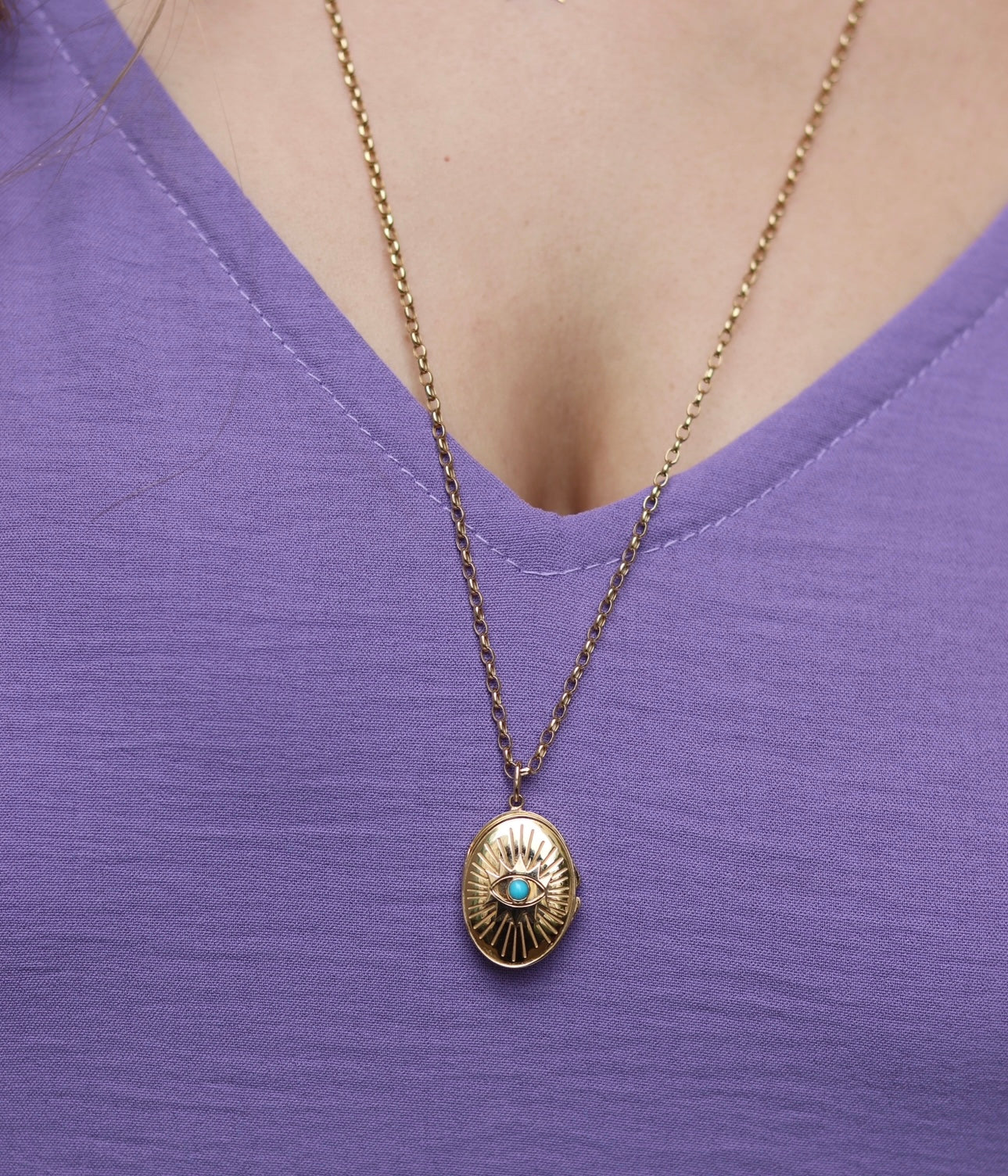 Locket necklace